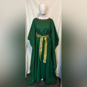 Medieval Green Renaissance Faire Dress – Fairycore LARP Cosplay Gown  (Size S/M)